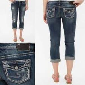 Silver Women's Suki Flap Jean Capri Size W28